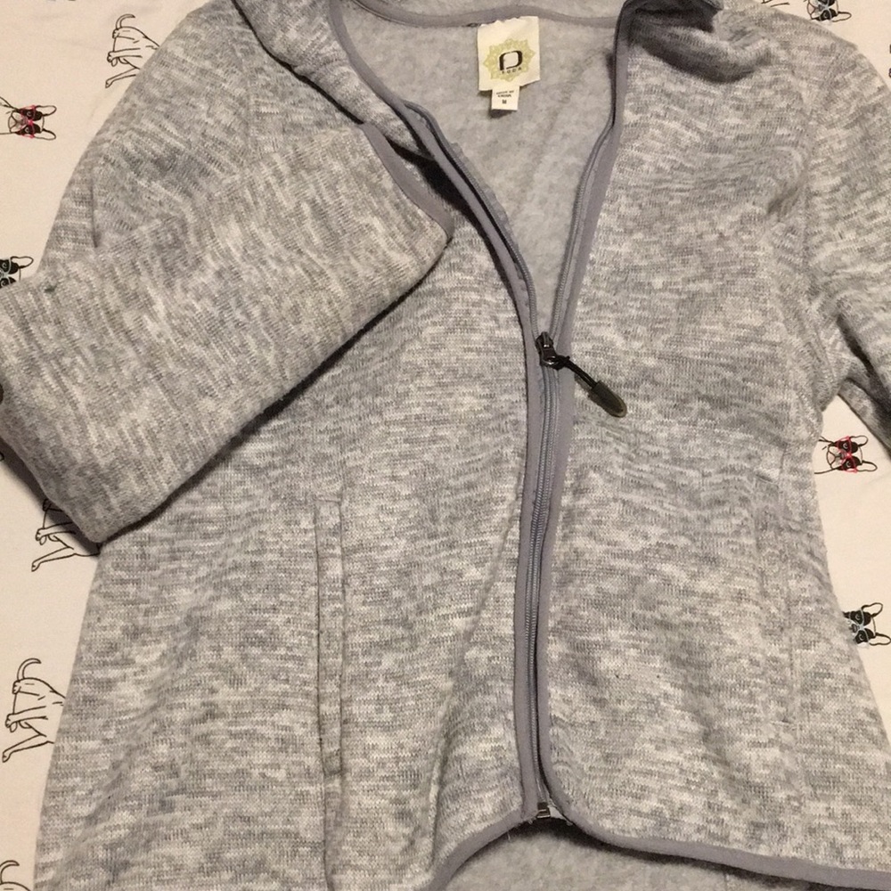Zip up - Picture 2 of 2